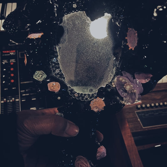 Maneka - Bathes And Listens (Red Galaxy Vinyl) (Vinyl)